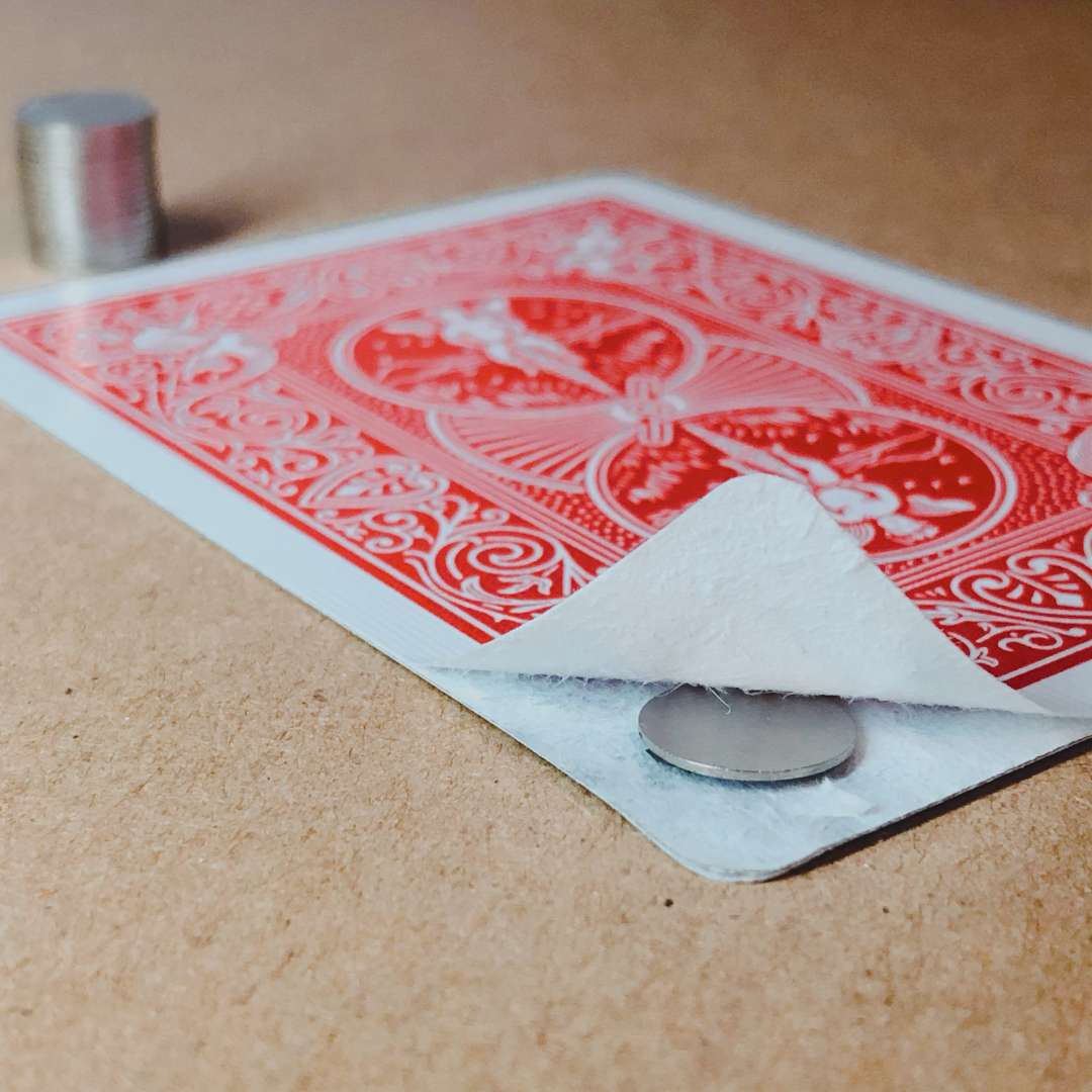 Round Magic Magnet - The Online Magic Store - The Online Magic Store