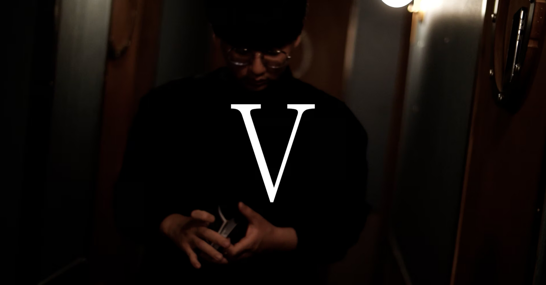 V